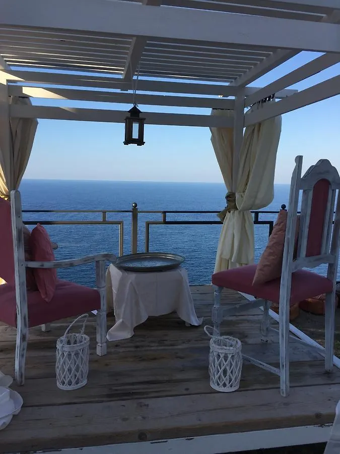Il Saracino Boutique Suites Capraia 3*,